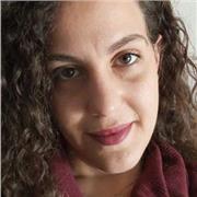 Attualmente insegno in una scuola media e offro lezioni private di Italiano, storia geografia e storia dell'arte